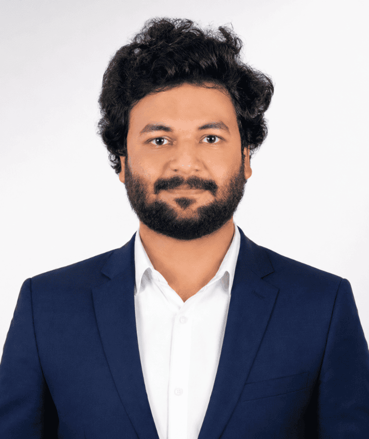 Anjum Headshot